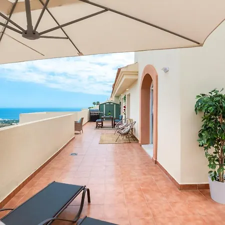 Huge Penthouse Seaviews Gateaway 아파트