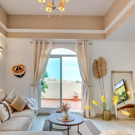 아파트 Huge Penthouse Seaviews Gateaway 미하스