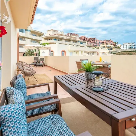 Huge Penthouse Seaviews Gateaway 아파트 *