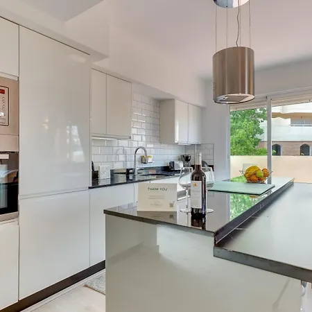 Huge Penthouse Seaviews Gateaway 아파트 미하스