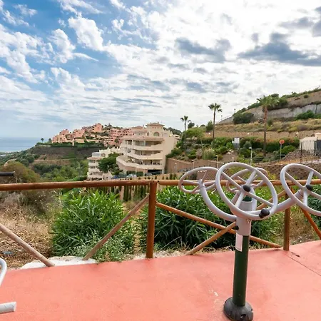 Huge Penthouse Seaviews Gateaway 아파트 미하스